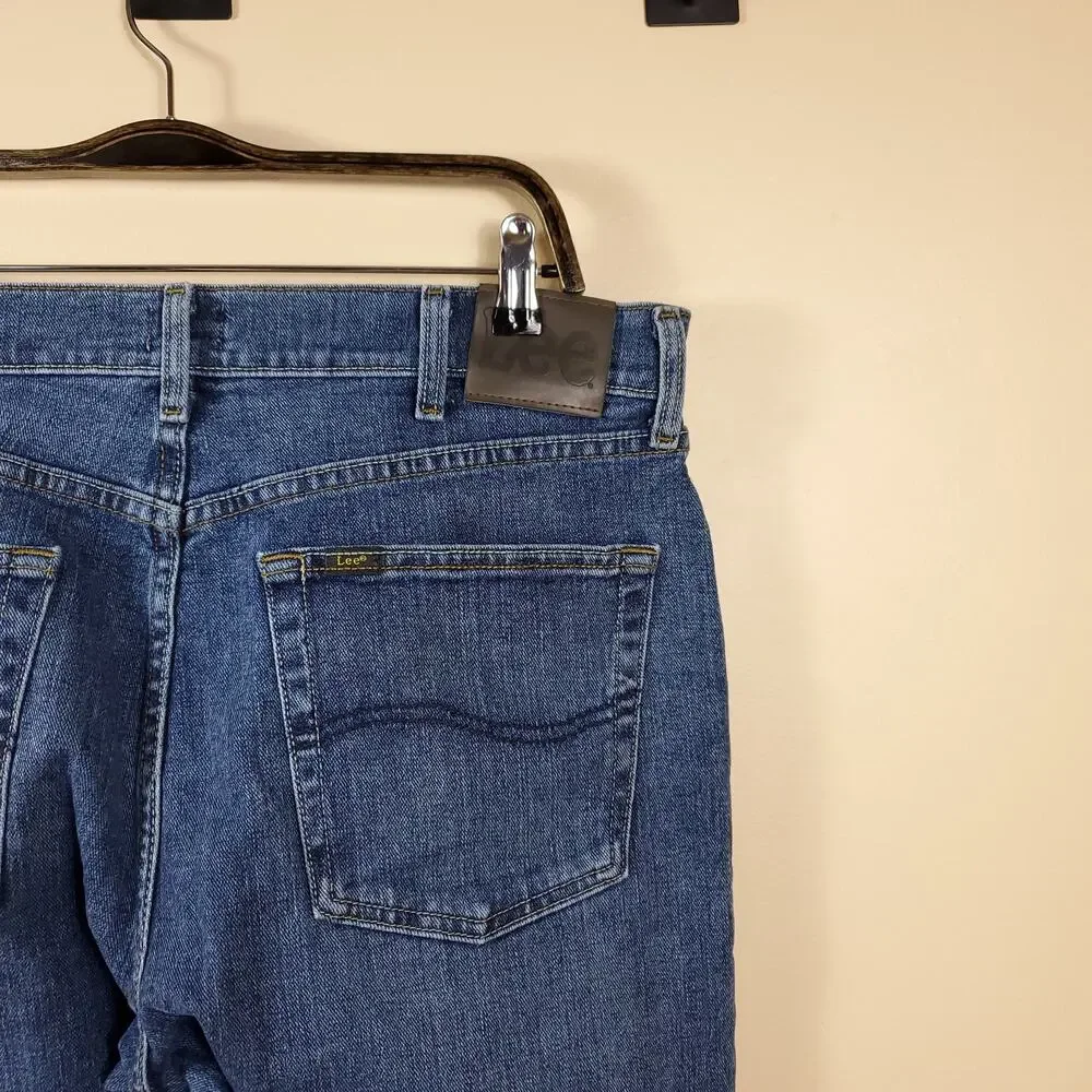 Lee Regular Fit Straight Leg Jeans in a Medium Wash Size 34x30